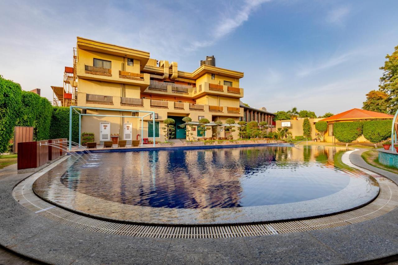 Downtown Resorts Nh8 Dhāruhera Εξωτερικό φωτογραφία