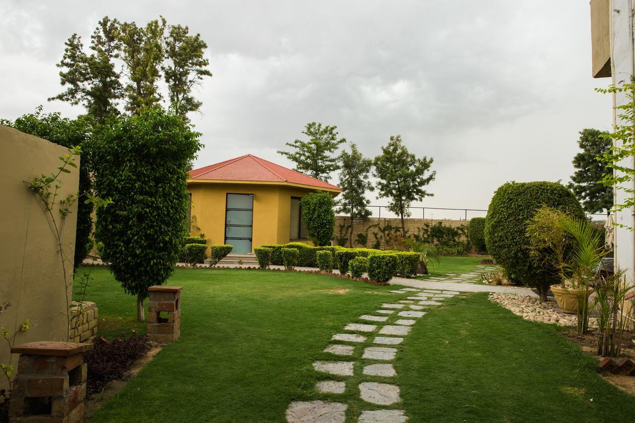 Downtown Resorts Nh8 Dhāruhera Εξωτερικό φωτογραφία